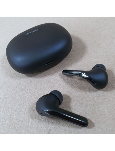 Xiaomi Buds 3 Active Noise Cancelling Modes Dual Device Connectivity Supports Wireless Charging 32H Long Battery Life - White